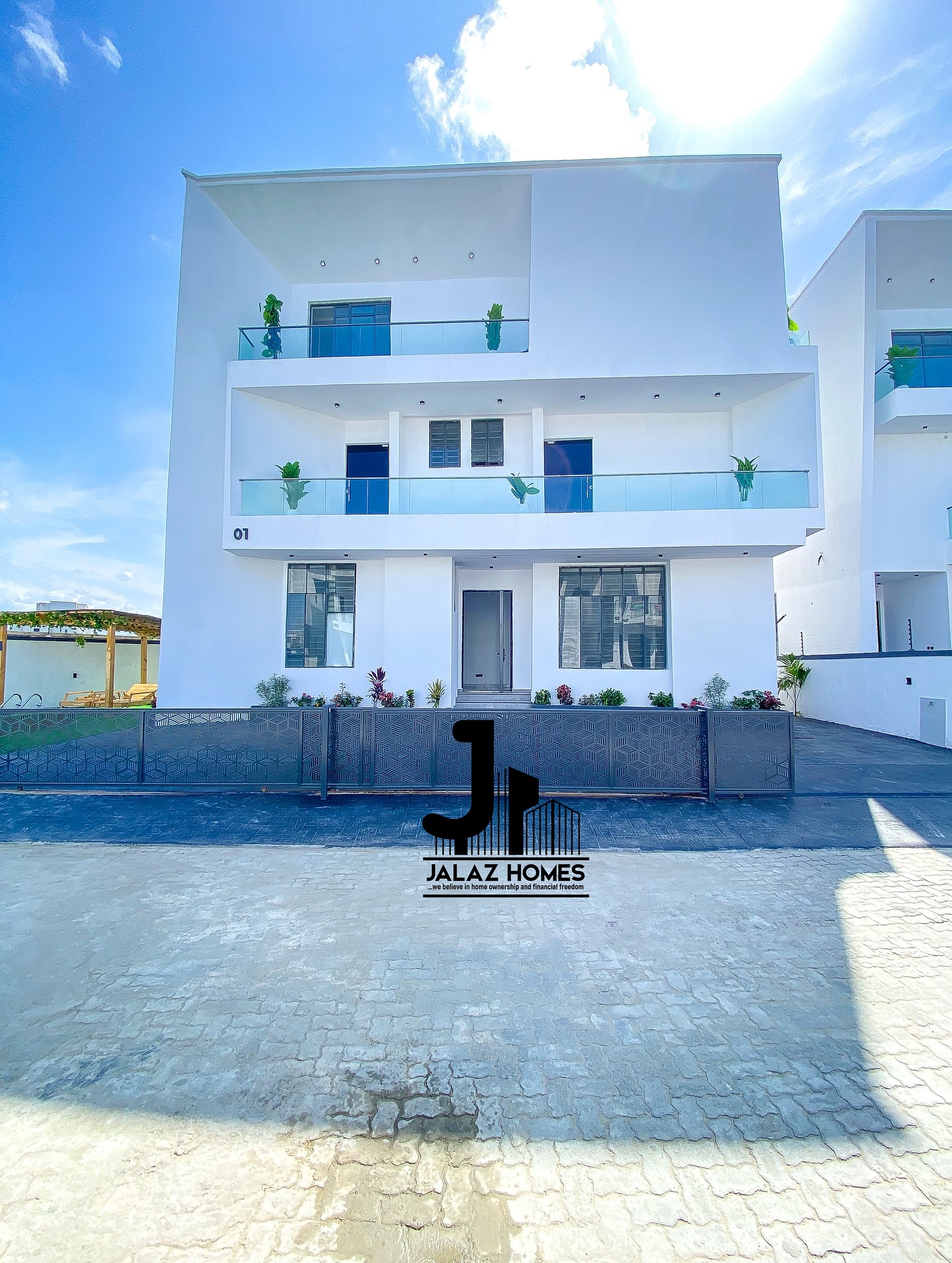 ins_link_DQB2ZB6COg3_1