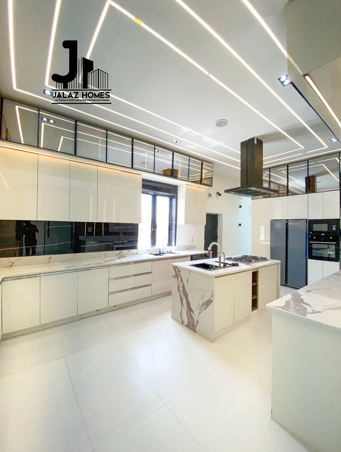 ins_link_DQmaCbmCBG2_3